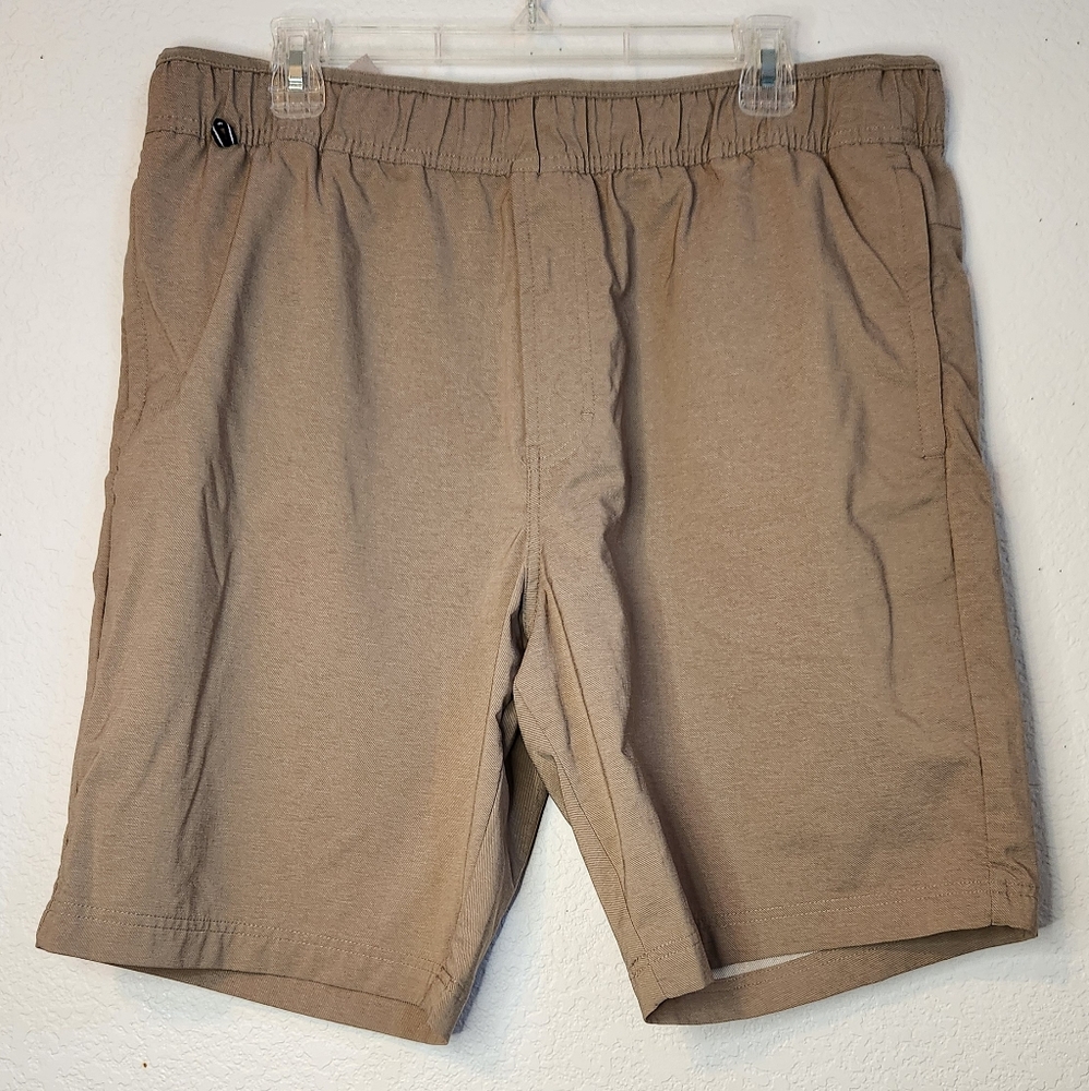 Voyager Men's Tan‎ Shorts, Size XL